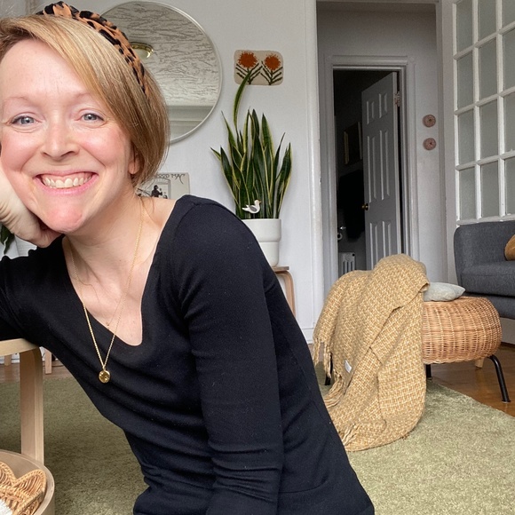 Meet your Posher, Jenn - Picture 1 of 1